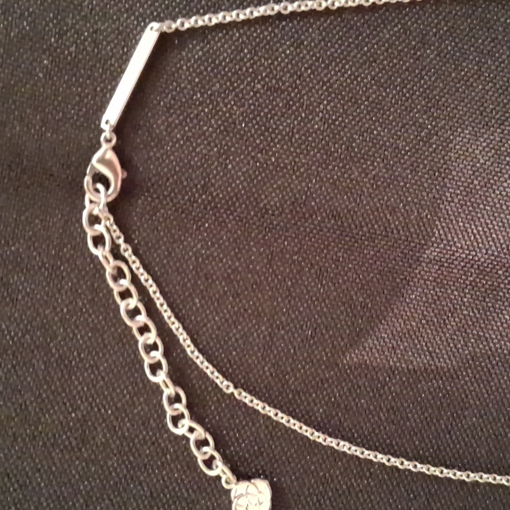 Kendra Scott Sawyer Necklace - Picture 4 of 4